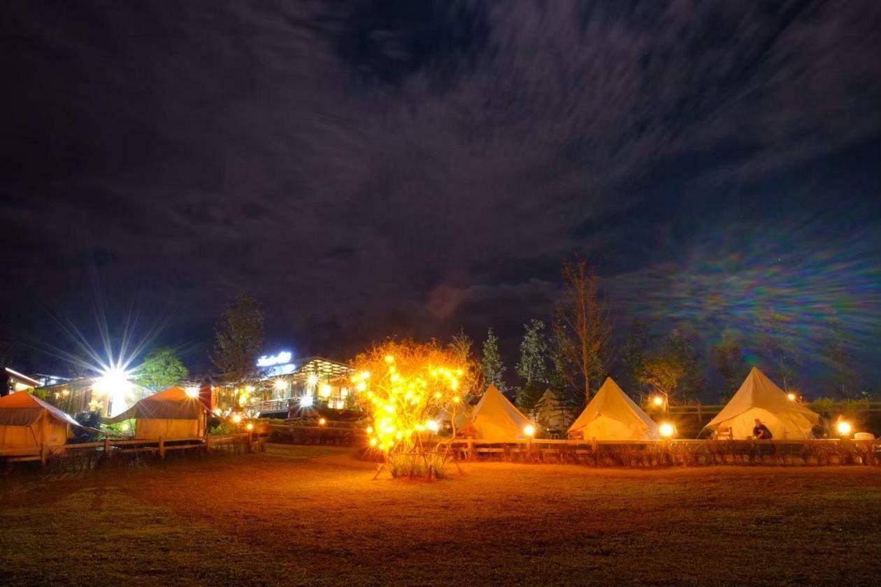 Отель Kondee Cino Cafe & Glamping Кхао-Кхо Экстерьер фото