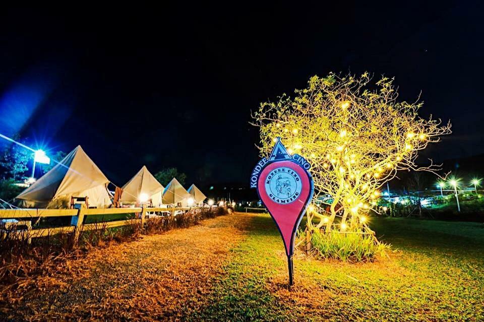 Отель Kondee Cino Cafe & Glamping Кхао-Кхо Экстерьер фото